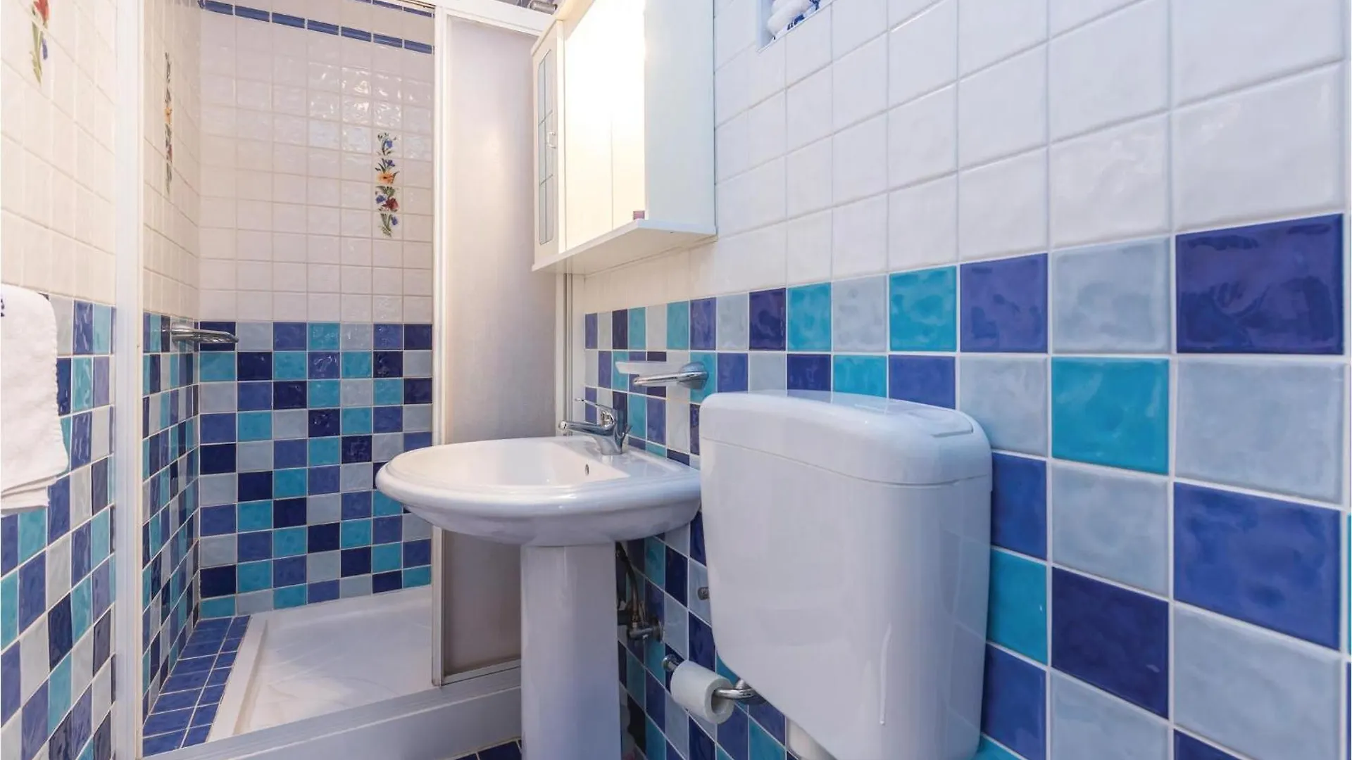 Nice Home In Praputnjak With Kitchen Holiday home